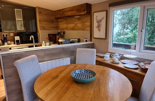 Farden Cabin | Rowan Tree Lodge with Hot Tub, a beautiful Woodland Retreat in Shropshire