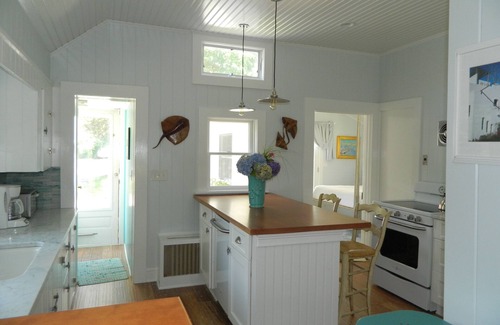 Rowayton Cottage | Rowayton Bungalow-Booking Month-Month 5,900. Inquire!