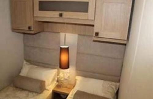 Woodbury Apartment | Roxbury 5 Star 6 berth Luxury Caravan
