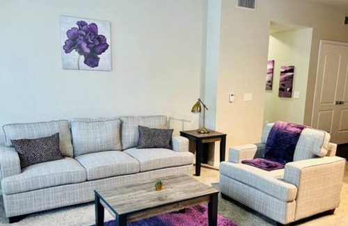 Pearland House | Royal 👑 1 Bedroom~Tranquil~Near Entertainment!!
