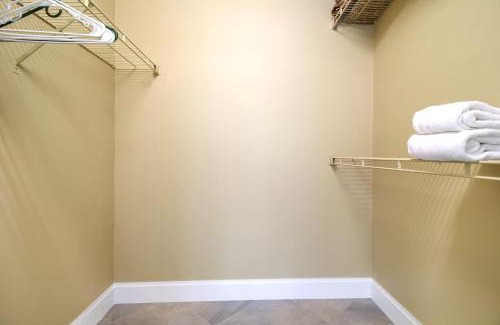 Royal Palm Bay Apartment | Royal 72