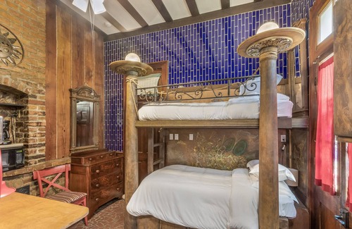 French Quarter House | Royal Barracks Guest House