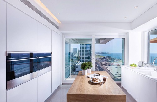 Kerem HaTeimanim House | ROYAL BEACH RESIDENCE - 2 BR 2 BATH APR