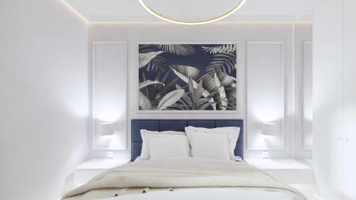 Opole Apartment | Royal Blue & Royal Green