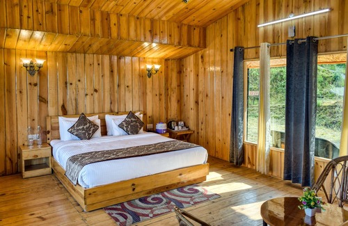 Naina Range Hotel | Royal Cliff Resorts