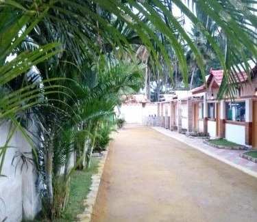 Anaimalai Hotel | Royal Cottage & Party Hall