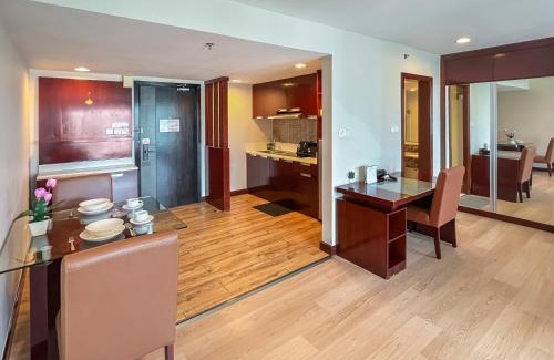 Kota Kinabalu Apartment | Royal Crown Scsp 1064 KK CBD near Imago