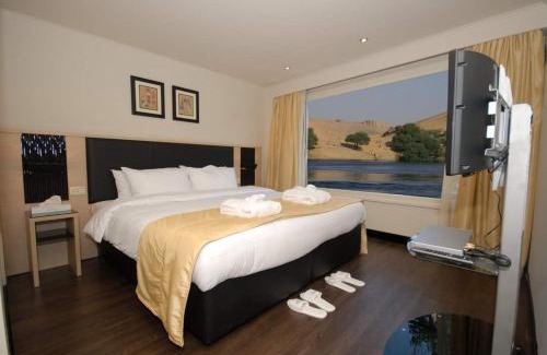 Luxor Hotel | Royal Cruise Aswan to Luxor 3 Night And visit the Nubian village