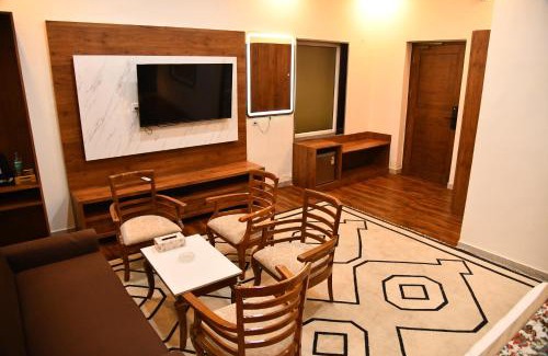 Rohtak Hotel | Royal Delight Resort
