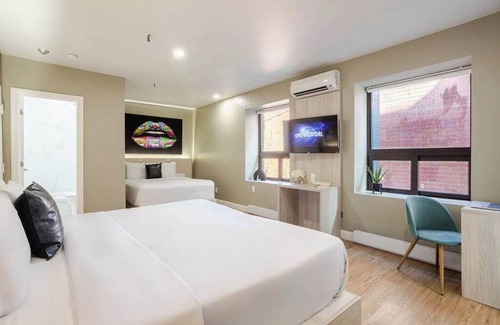 Gay Village Hotel | Royal Duo – Downtown MTL Stay