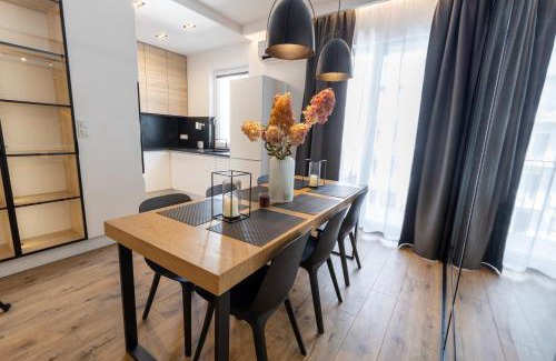 Bielany Apartment | Royal Family Apart metro Młociny