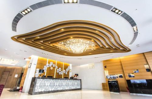 Cianjin District Hotel | Royal Fine Hotel