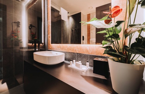 Assago Hotel | Royal Garden Hotel