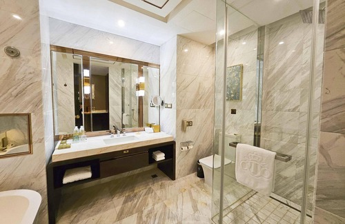 Pudong House | Royal Garden Hotel ShangHai