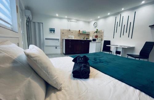 Kiskunhalas Apartment | Royal Gold Apartman