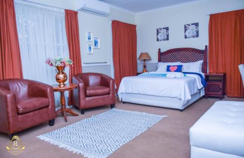 Carletonville House | Royal Highness Lux Guesthouse