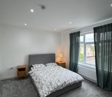Hanham House | Royal Hill En-Suite Rooms