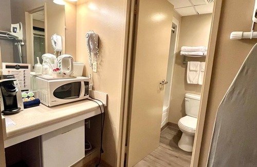 Lloydminster Hotel | Royal Hotel