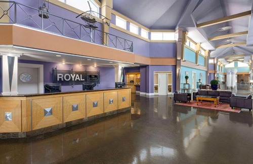 Leduc Hotel | Royal Hotel Edmonton Airport Trademark Collection By Wyndham