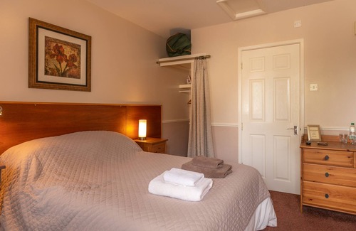 Hollow Meadows Hotel | Royal Hotel