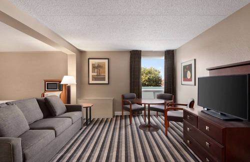 Regina Hotel | Royal Hotel Regina, Trademark Collection by Wyndham