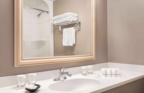 Regina Hotel | Royal Hotel Regina, Trademark Collection by Wyndham