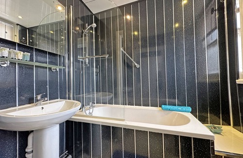 Isle of Grain Hotel | Royal Hotel Sheerness
