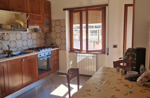 Civitavecchia Apartment | ROYAL HOUSE APPARTMENT DELUXE close to the main services and the sea.
