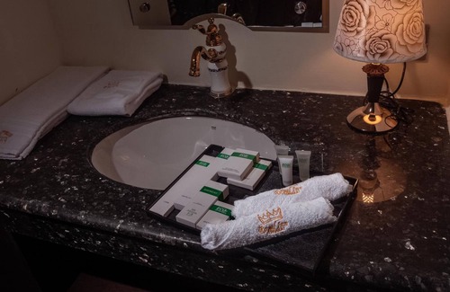 Dhaka Hotel | Royal Inn Dhaka