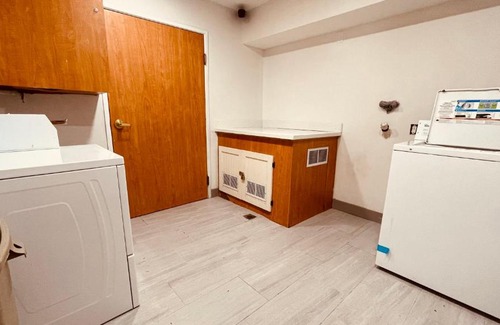 Midvale Hotel | Royal Inn Midvale