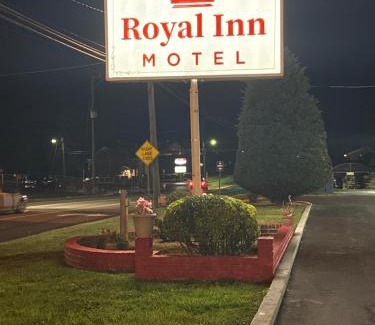 Waynesboro Hotel | Royal Inn Motel