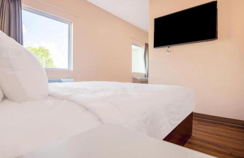 Adairsville Hotel | Royal Inn & Suites