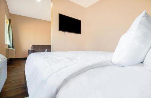 Adairsville Hotel | Royal Inn & Suites