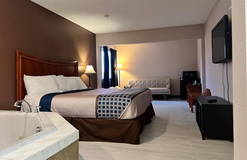 Huntington Hotel | Royal Inn Suites