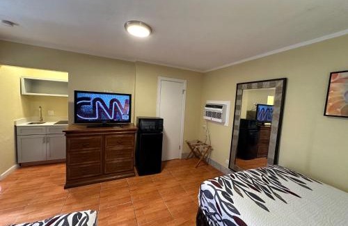 Kenedy Hotel | Royal Inn