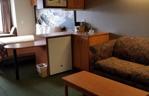 Midvale Hotel | Royal Inn