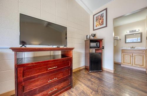 Oneida Hotel | Royal Inn