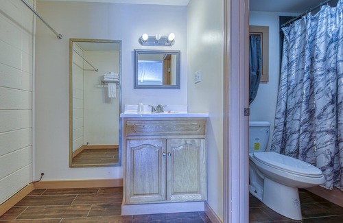 Oneida Hotel | Royal Inn