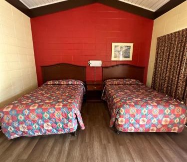 Quincy Hotel | Royal inn