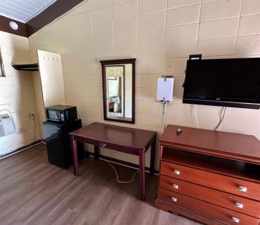 Quincy Hotel | Royal inn