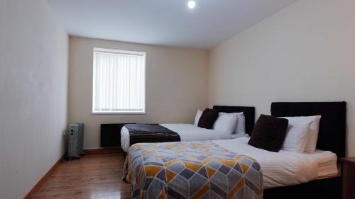 Old Trafford Apartment | Royal Living Apartment
