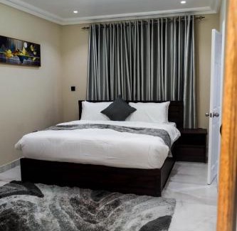 Osu Klottey Villa | Royal Luxe 2BR with smart lock, Fast WiFi & secure parking in Oyarifa, Accra