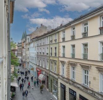 Old Town Apartment | Royal Meeting Point Apartment, Central Heart of Sarajevo