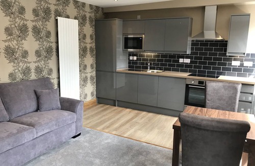 Old Town Apartment | Royal Mile Old Town 2 bedroom 2 bathroom by Castle