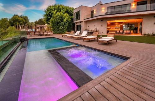 Encino Villa | Royal Oaks Ultra-Luxury Resort