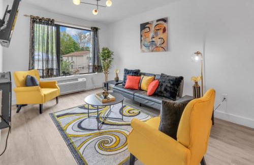 Elizabeth Apartment | Royal Oasis Indoor Pool, FREE Parking, Near NYC