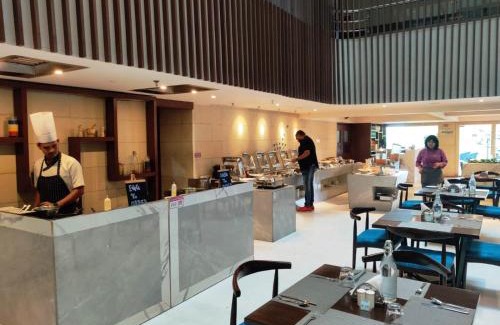 Kalyani Nagar Hotel | Royal Orchid Golden Suites Pune