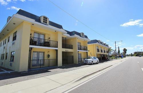 Redington Beach Apartment | Royal Orleans 111