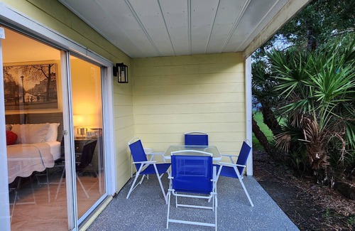 Royal Palm Bay Condo | Royal Palm Bay Family Fun 3-bd Condo 15 min from Disney - Pets welcomed