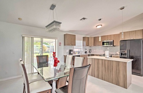 Royal Palm Beach House | Royal Palm Beach Retreat ~ 13 Mi to Beach!